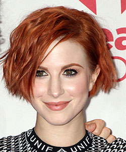 hayley williams with short wavy hairstyle in cheek-length bob haircut  - Music Festival Las Vegas 2014