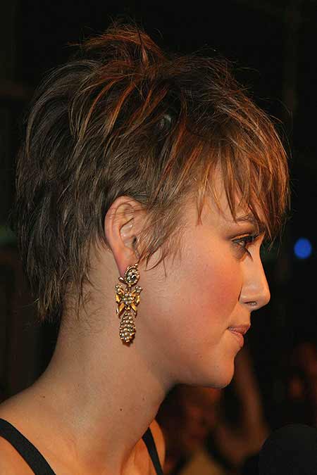 textured short hair profile view 