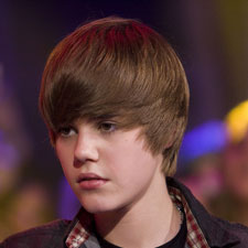 Justin Beiber with short straight hair front view