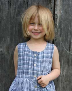 kids hairstyle little girl with short hair