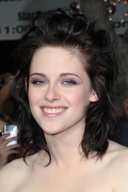 Kristen Stewart Natural Hair Color on Hair Color   Going Dark Like Kristen Stewart