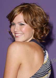 mandy moore hairstyle side view