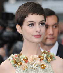 Anne Hathaway Pixie  on Anne Hathaway Short Pixie Hair Cut