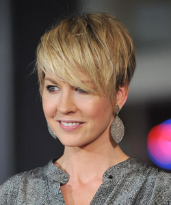 short fine hair with side bangs style