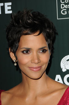Halle Berry short hair front view