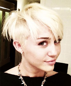 Miley Cyrus first haircut as pixie do when she first tweeted her photo in 2012