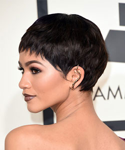 Zendaya with short black colored wig side view